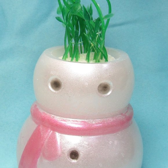 Aquarium Decoration - Frosty Snowman with Green Plant. - Picture 4 of 8